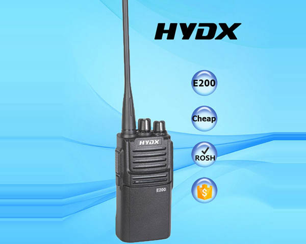 型號(hào)：E200 2W無(wú)線手持專業(yè)對(duì)講機(jī)
